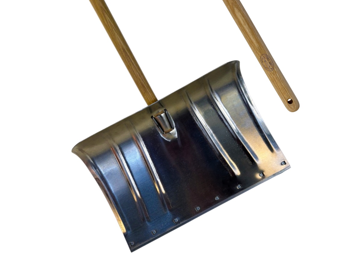 Aluminium snowshovel with steel replacement edge with handle
